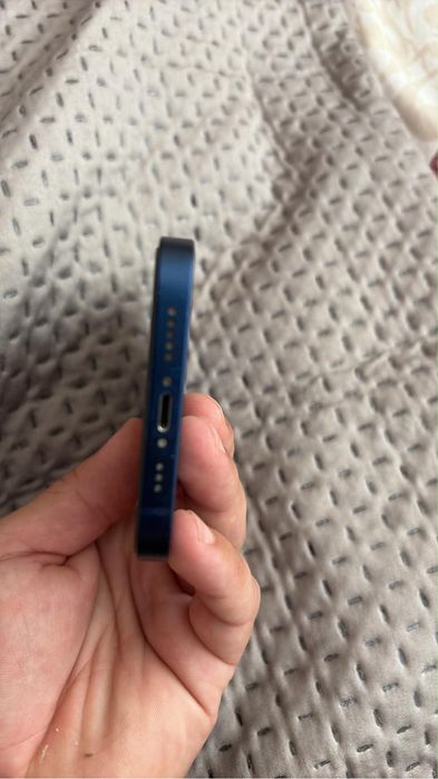 iPhone 12 в перфектно състояние
