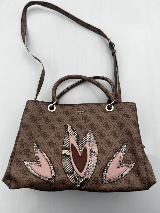 Дамска чанта Guess