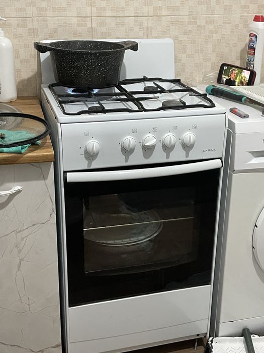 Газовая плита с духовкой