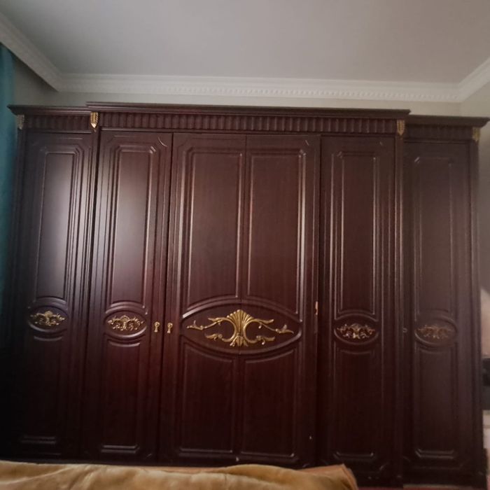 Спальный гарнитур