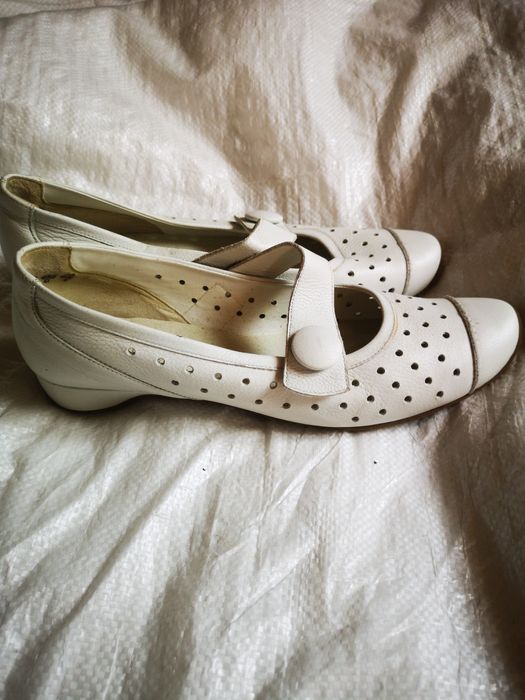 Încălțăminte dama mărimea 44-45 piele naturală papuci mari