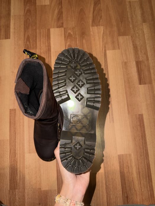 Кожаные сапоги Dr. Martens Anistone Hi