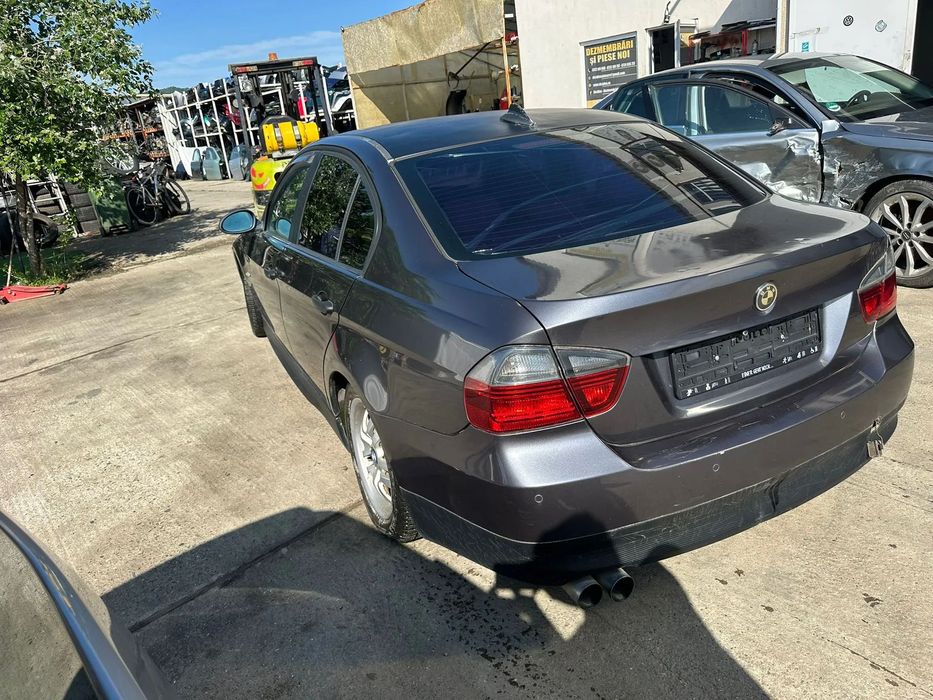 Dezmembrari BMW 320i N46 / E90