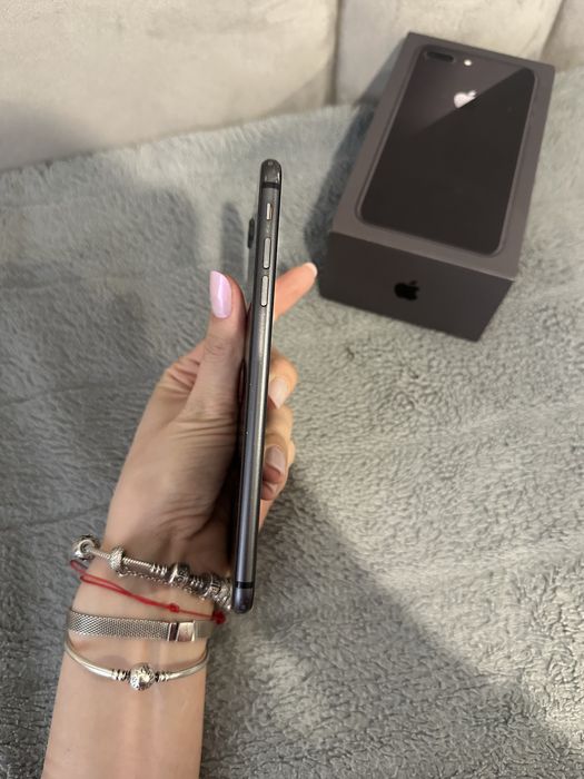 Iphone 8 plus 64 G