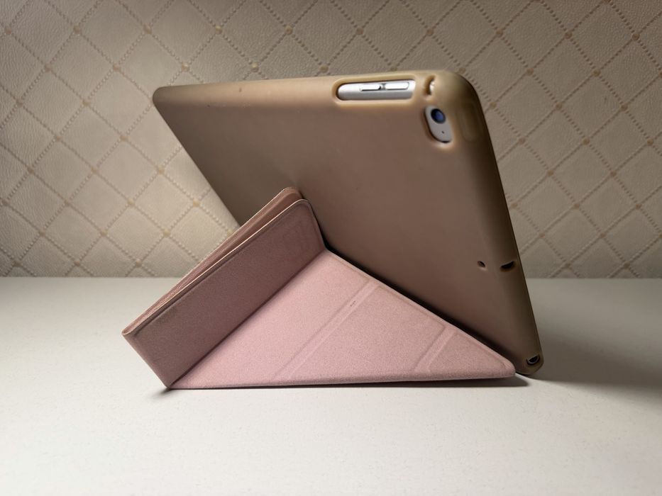 iPad Air 2 (Wi-Fi) модел A1567 - Space grey + ПОДАРЪК калъф