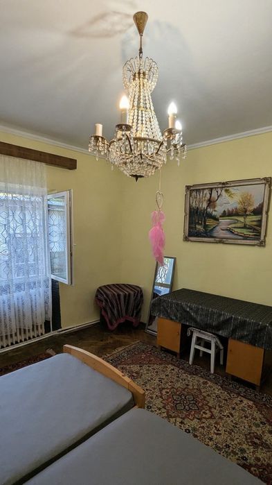 Inchiriez camera la casa, zona Copou, pentru doua fete