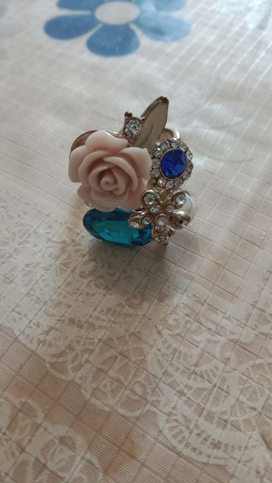 Продам украшения срочно