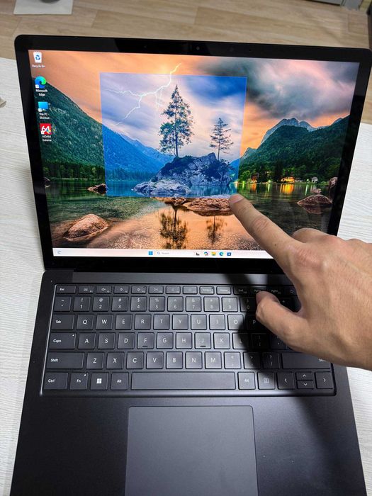 Microsoft Surface Laptop 5 Black 13.5" 2K Сенсор i7 1260U 16GB/256GB !