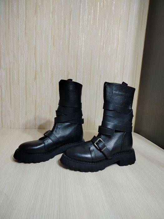 Новые женские ботинки