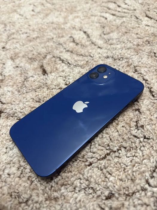 Продам IPhone 12 (Айфон 12)