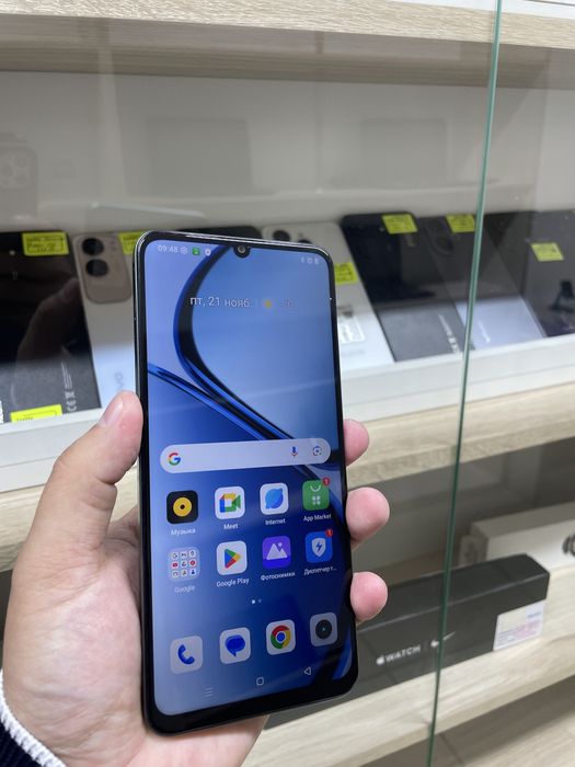 Телефон Realme C61 128gb