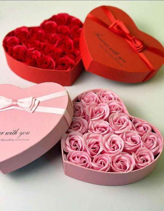 Подаръчна кутия от рози за бижута