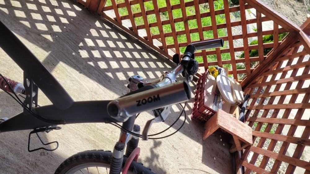 Vind bicicleta cu roti pe 26
