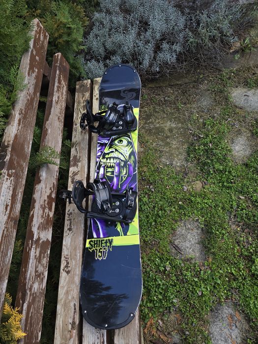 Сноуборд дъска с автомати К2