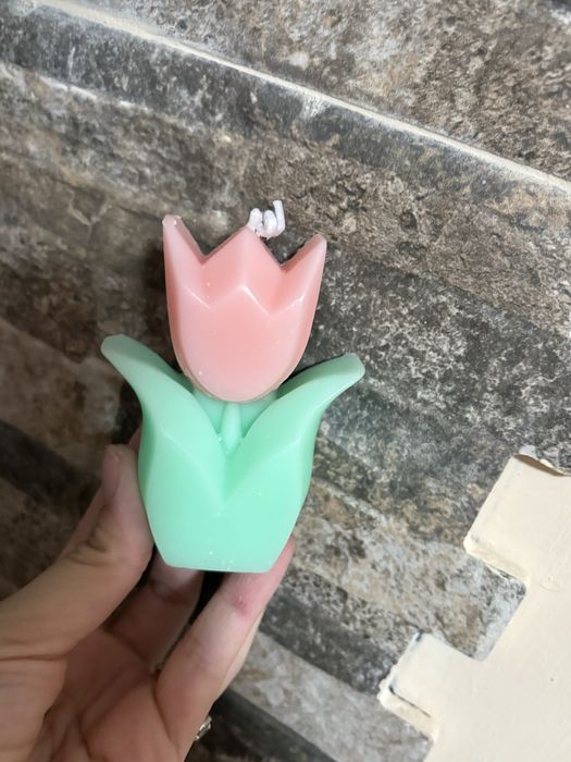 Восъчни ароматни свещи за 8 март