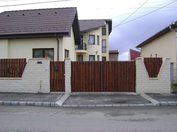 Executam lucrări în  construcții case în rosu și finisat