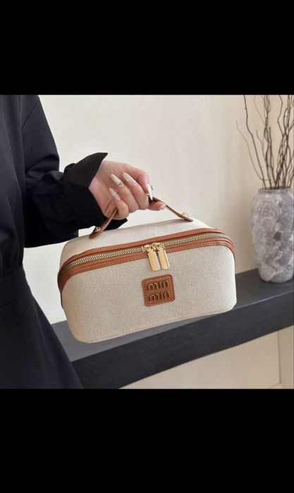 Дамски несесер в различни цветове