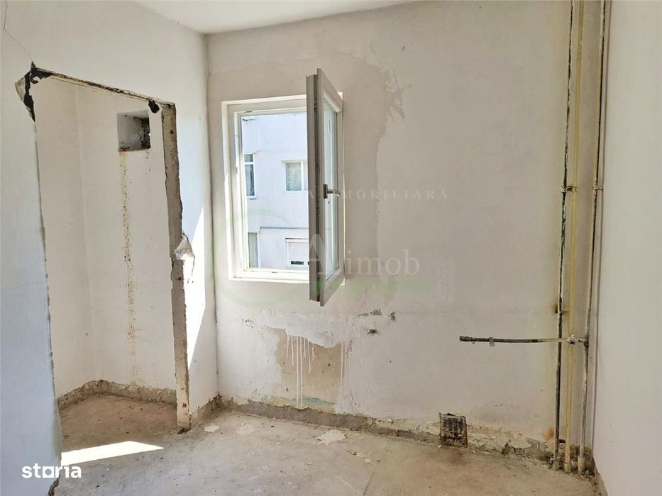Apartament 3 camere decomandat zona Nord