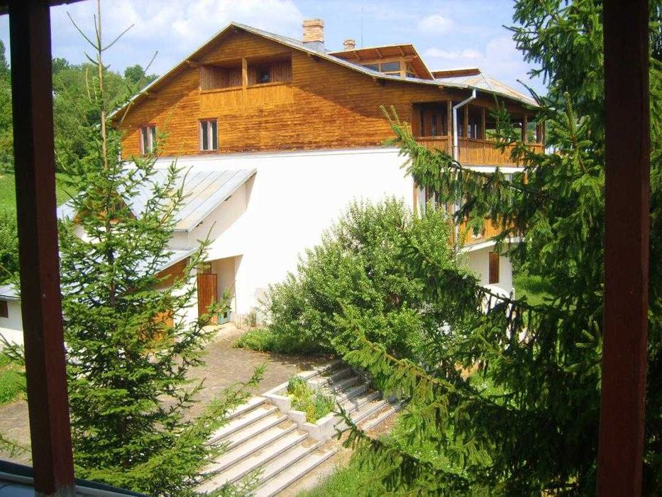 2 Vile la preț de una - Statiunea Breaza-PH