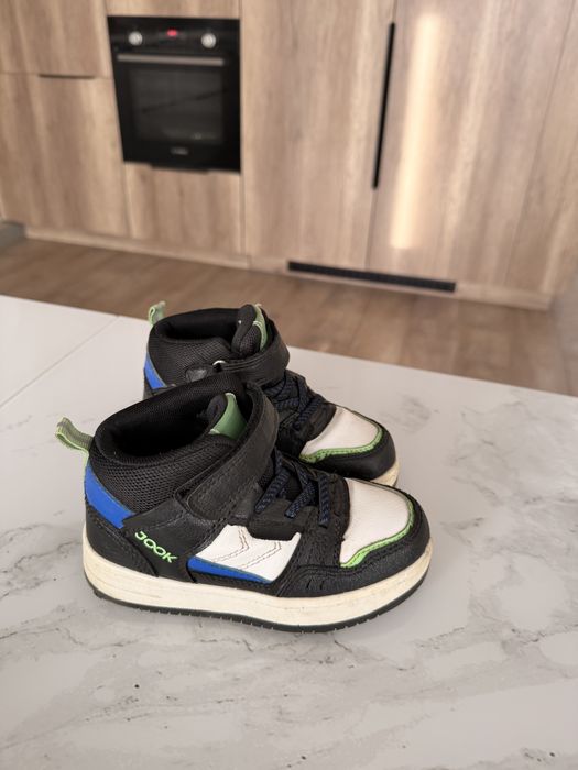 Обувь на мальчика размер 26-28