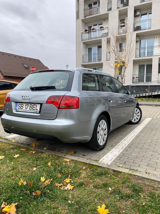AUDI A4 0 — imagine 4
