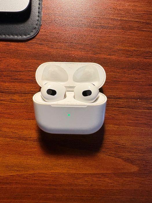Apple AirPods 3