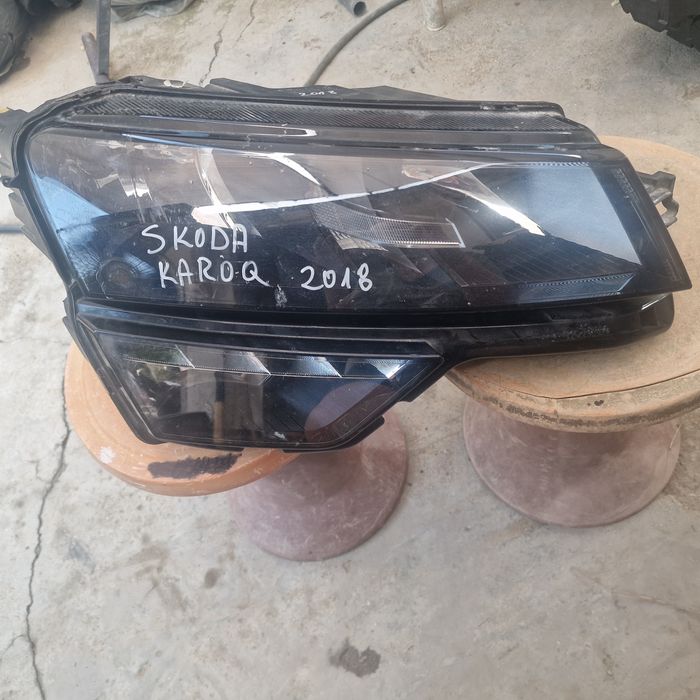 Skoda Karoq 2018 десен фар