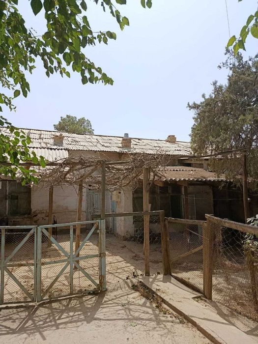 Дом в Термезе с участком земли  срочно продается