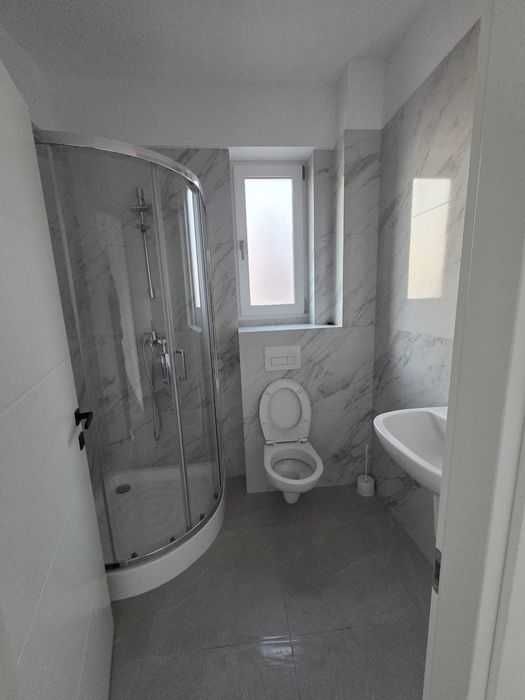 Apartament de închiriat