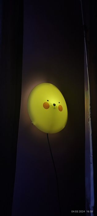 Светильник на стену