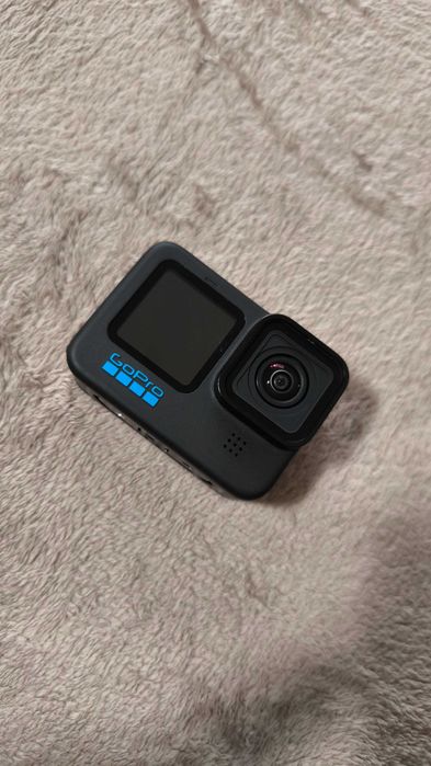 GoPro Hero 10: 3 Baterii Endurance + Battery Case + Multe Accesorii