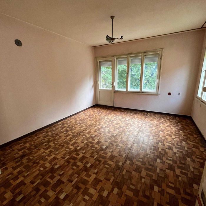 Продава се Етаж от къща в Асеновград - 100 кв.м за 1750 €/кв.м - Снимка #4