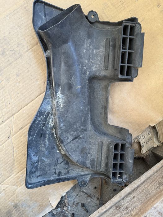 Въздуховод Bmw 123d n47 204кс бмв 123а е87 е81 е82 e87 e81 e82