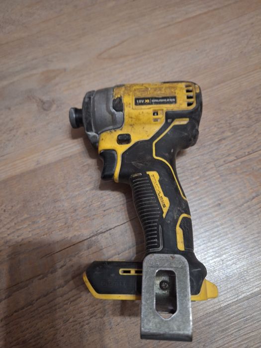 Dewalt dcf 809 Ударен винтоверт
