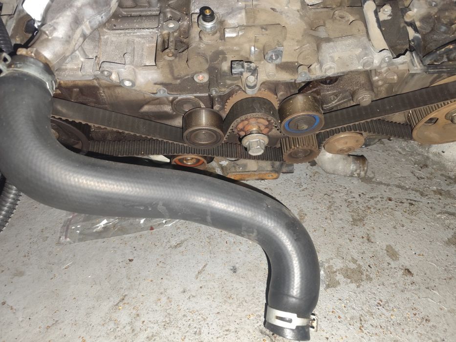 Продам двигатель субаро аутбек 2012 года br. EJ 25