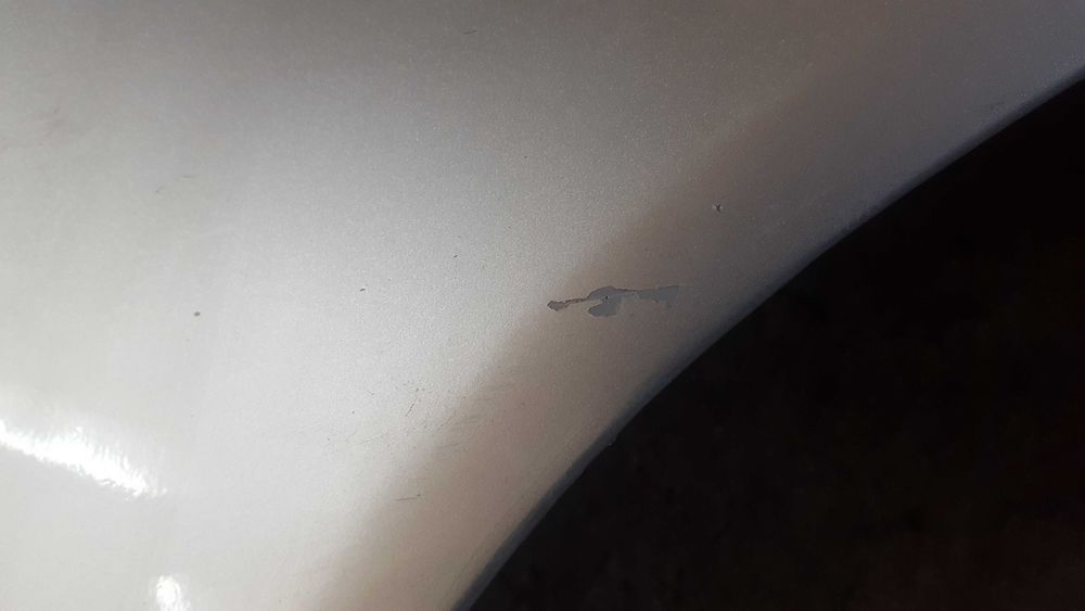 Продавам   десен калник и преден капак за Mercedes, Smart за части