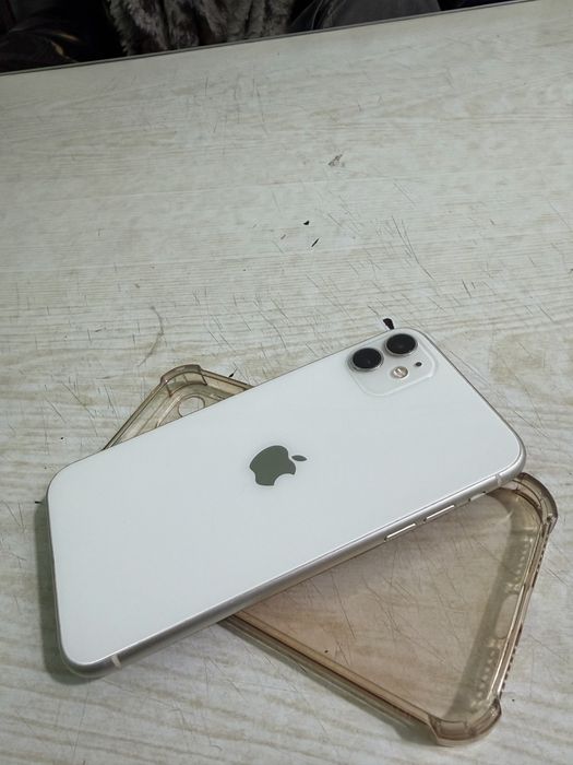 Продам iphone 11 64gb