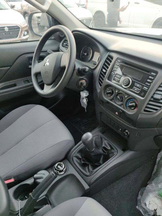 Дом на колесах на базе L200