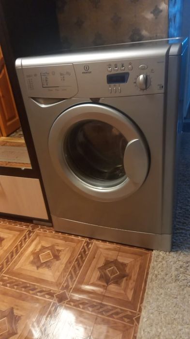 Продам стиральную машину