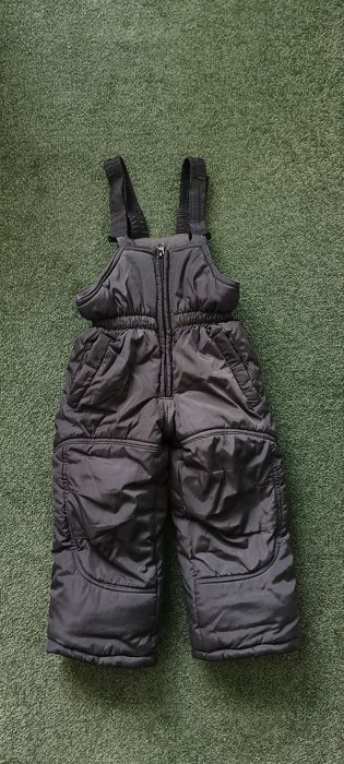 Продаем комбинезон зимний.