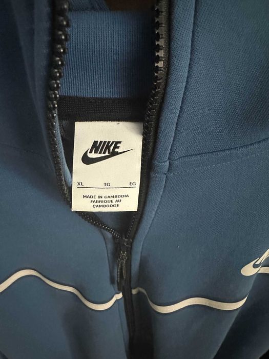 NIKE Tech Fleece Hanorac