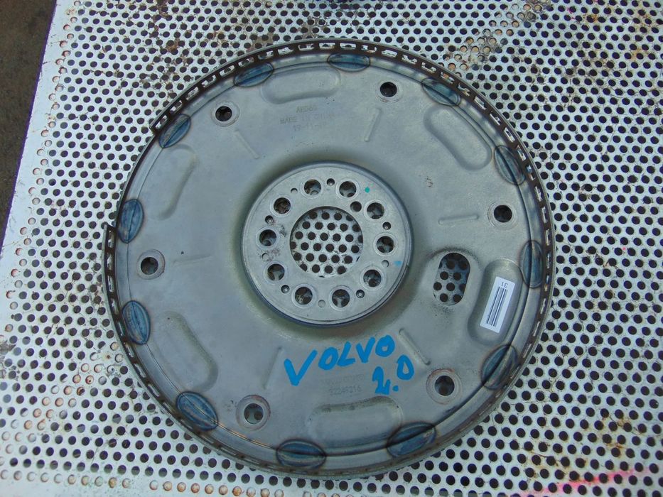 Volanta Volvo xc40 2.0 cutie automata coroana v60 xv60 xc90 s60 v70 xc70 s70 cod 32249216