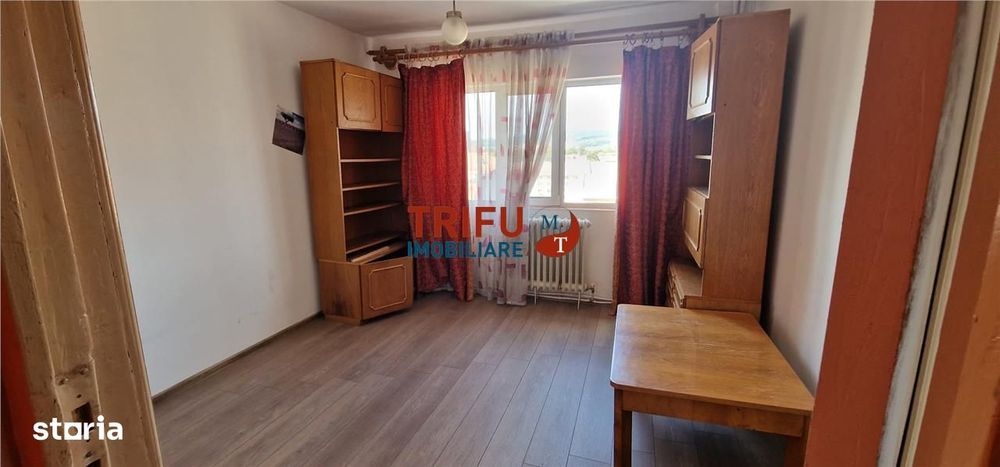 Apartament 3 camere de vanzare zona Centru