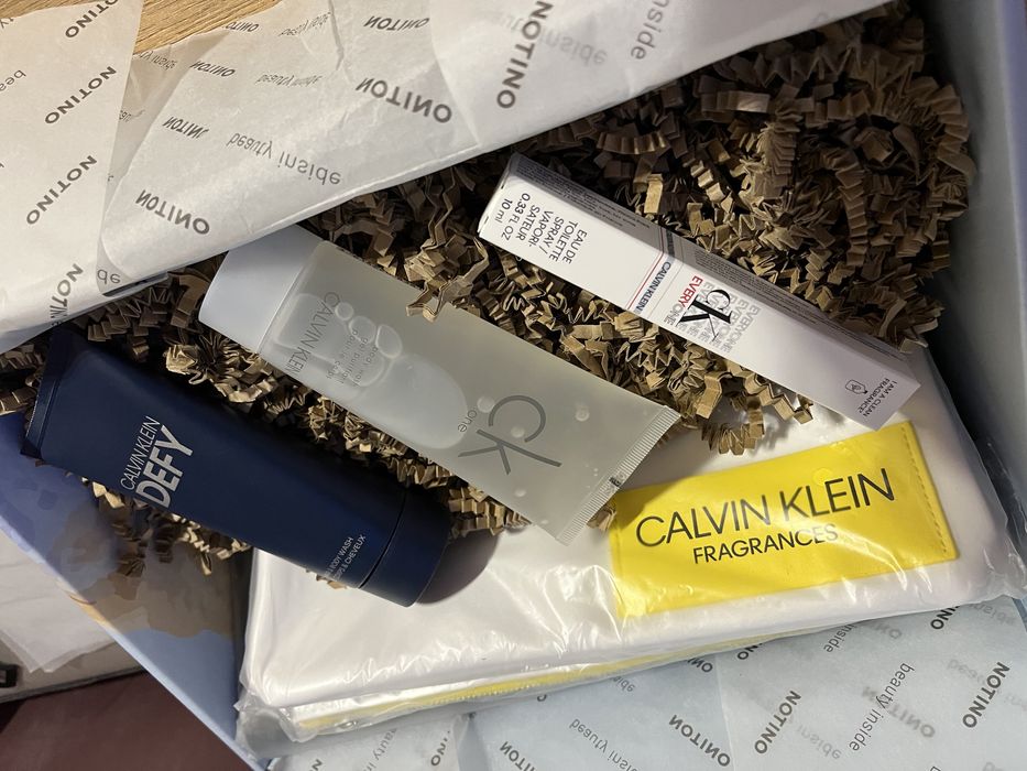 Calvin Klein луксозна подаръчна кутия + ПОДАРЪЦИ
