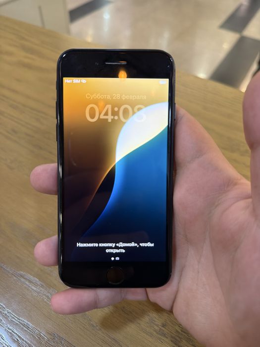 Продам Айфон SE/128G