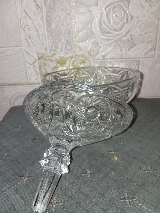 Продам  посуду новый