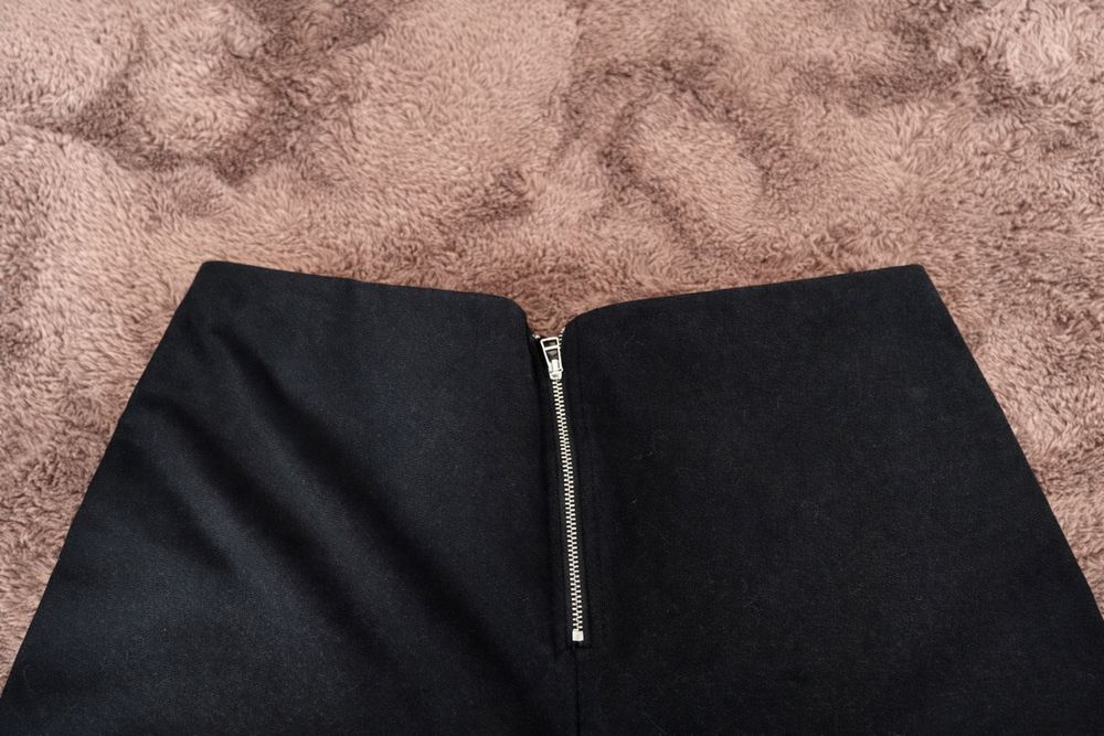 Pantaloni H&M- marimea L