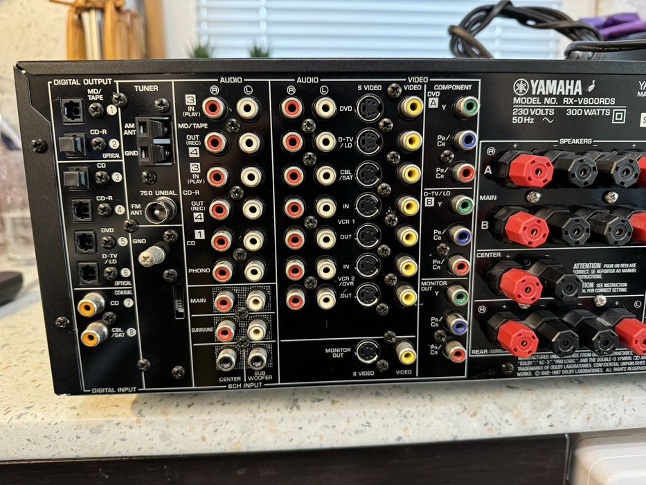 Yamaha RX-V800rds