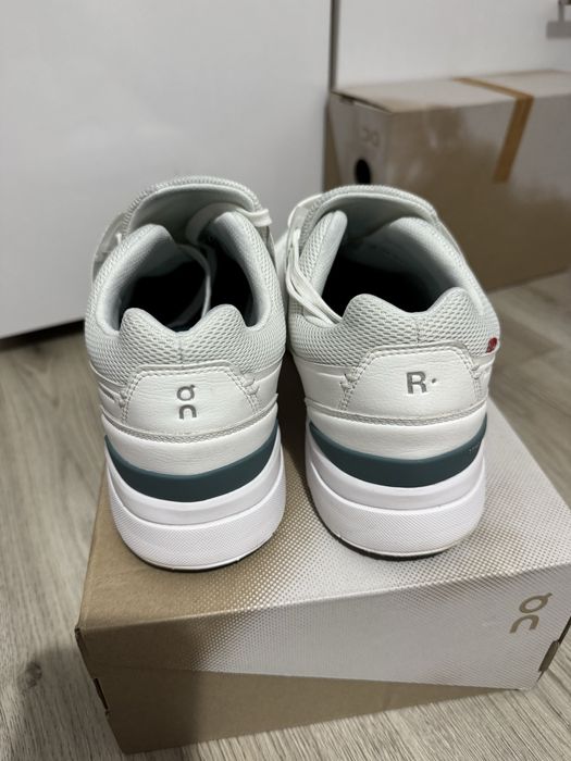 Маратонки ON running The Roger