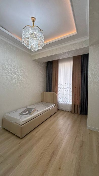 Продается 4 ком. Квартира на 2 этаже площадью 99 кв.м. В Вокзале